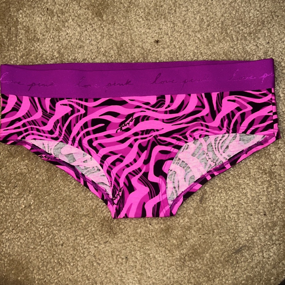 Animal print Pink Victoria Secret Hipsters Size (M)